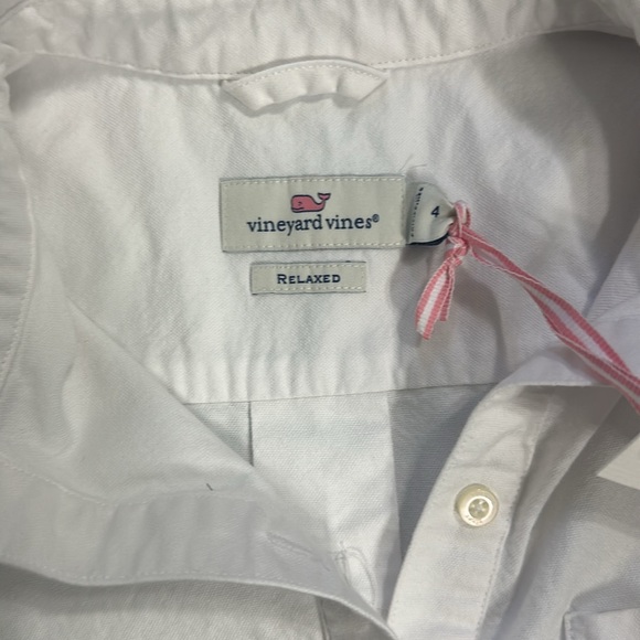 NWT Relaxed Oxford Button Down Shirt - Vineyard Vines Womens size 4 - Picture 3 of 5